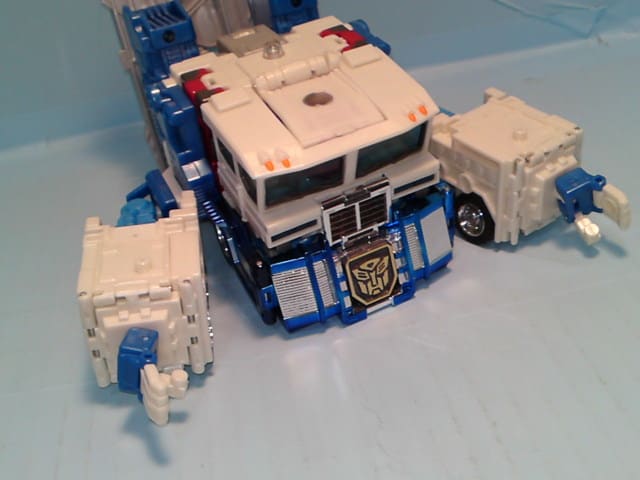 TFカーロボット スーパークラス ゴッドマグナスをゆっくり紹介