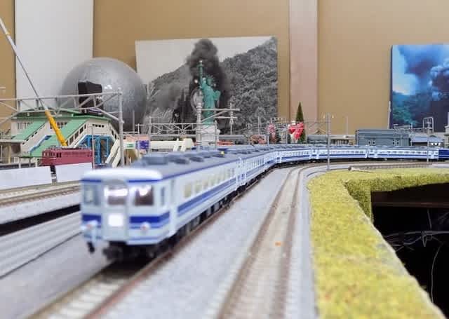 現状品 TOMIX 14系700番台 ユーロライナーカラー TOMIXの98913 JR 14-700系（ユーロライナー色）セット