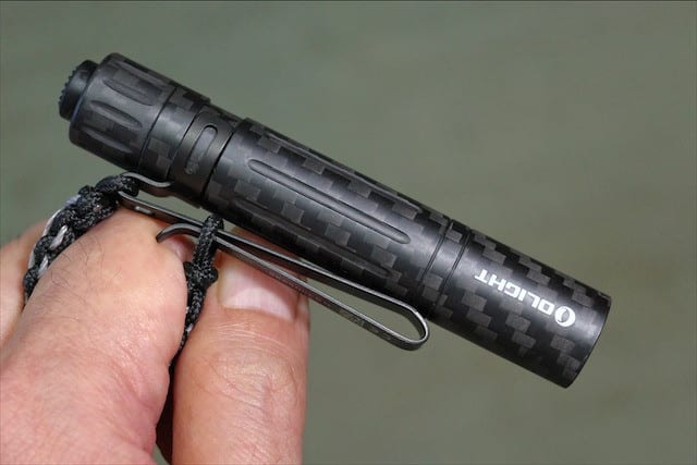 OLIGHT i3T EOS Carbon fiber - 森のなかまと楽しい10Holes OLIGHT i3T EOS Carbon fiber - 森のなかまと楽しい10Holes