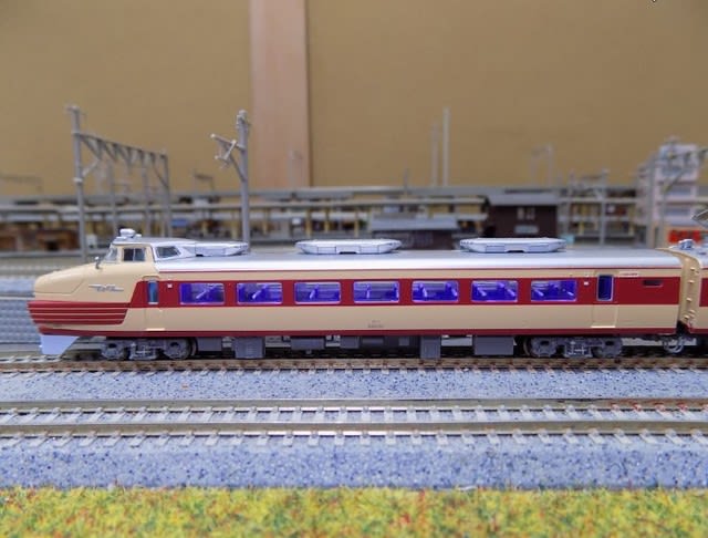 MICRO ACE のA0120 国鉄モハ20系 特急「こだま」 8両セットを