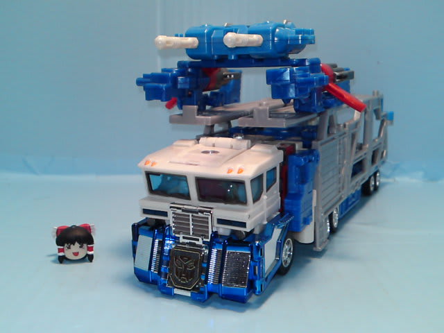 TFカーロボット スーパークラス ゴッドマグナスをゆっくり紹介 TFカーロボット スーパークラス ゴッドマグナスをゆっくり紹介