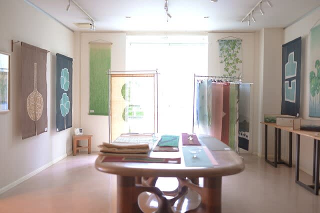 暮らしを彩る染め布 田尾日出郎 染色展 始まりました