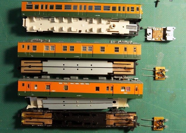 KATOの115系の単品各種と4021 クモニ143-5とタヴァサ