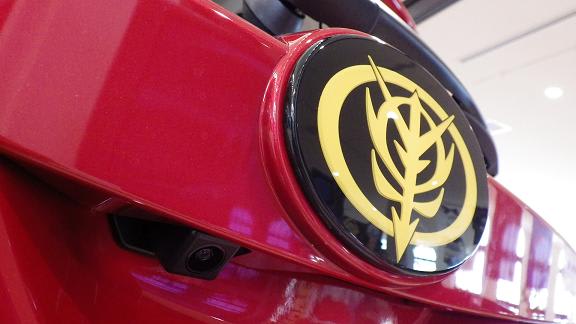店頭発表会!】ジオニックトヨタ・シャア専用オーリス 展示中 店頭発表会!】ジオニックトヨタ・シャア専用オーリス 展示中