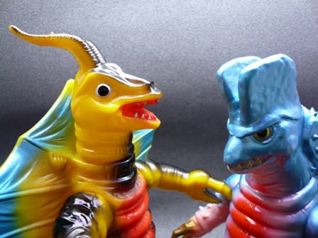 キングマイマイ - 怪しい隣人 ~ウルトラ怪獣ソフビ~ キングマイマイ - 怪しい隣人 ~ウルトラ怪獣ソフビ~