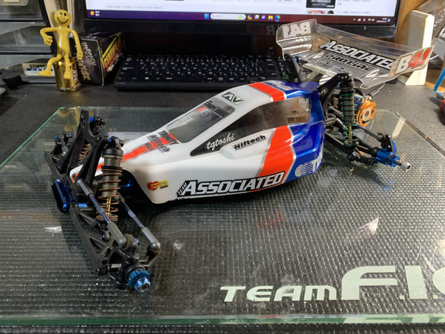 初代・依怙贔屓w(RC10B4) - こんぺハウス