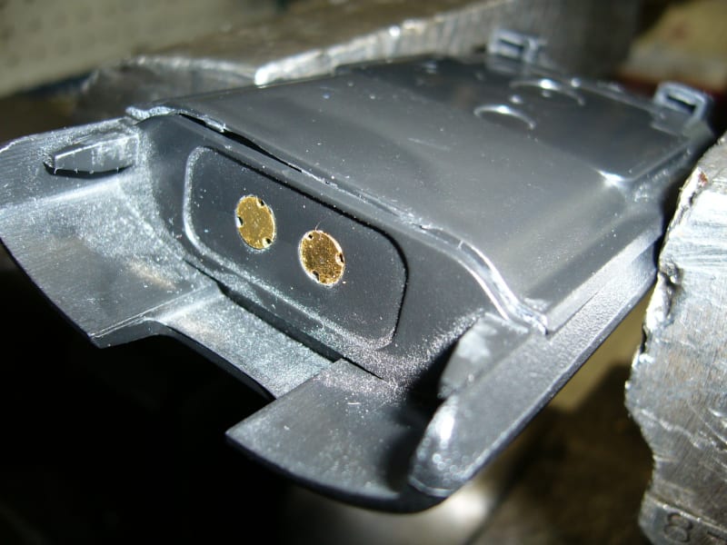 無線機のリチウムイオン電池パックを殻割りしてみた - 無線脳の視点