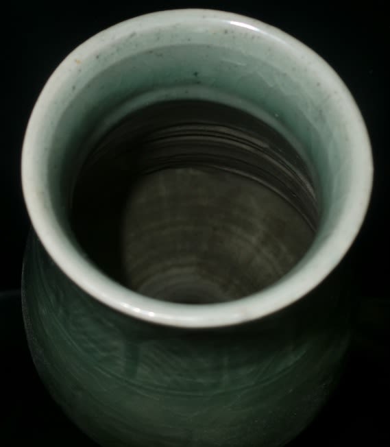 七官青磁花入 - 夜噺骨董談義 七官青磁花入 - 夜噺骨董談義