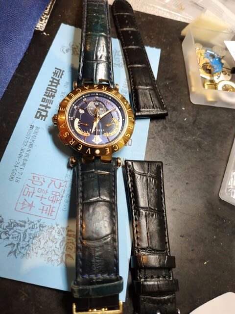 一発勝負!!』『カットした革は戻らない!!』 VERQ00320 #VERSACE