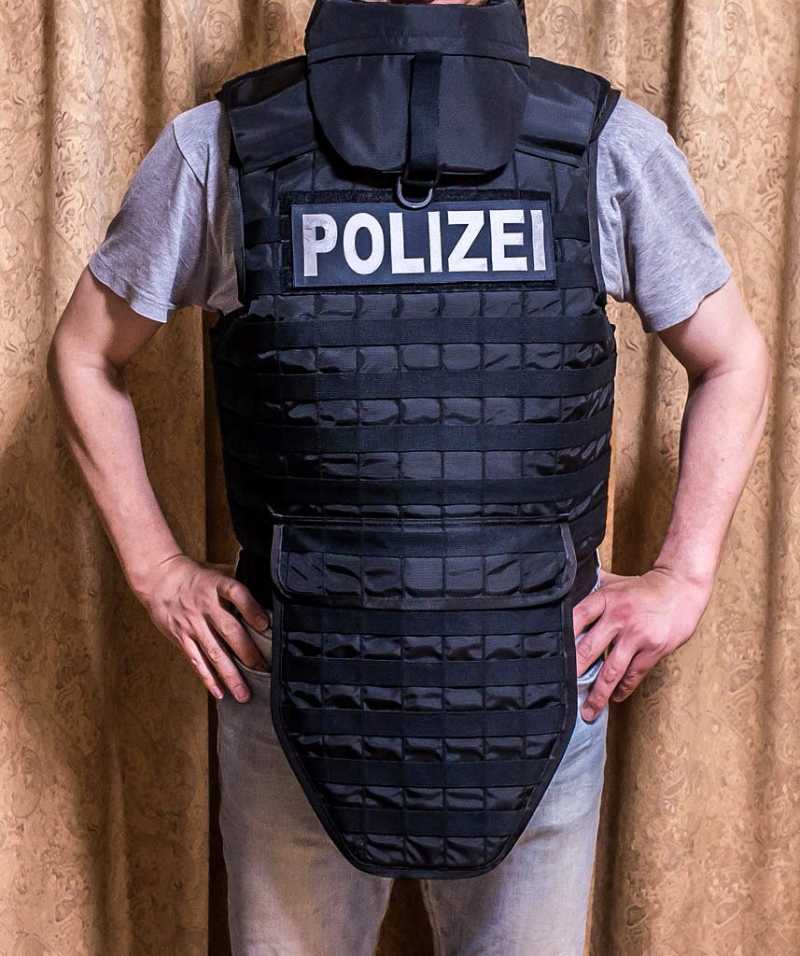 ドイツ地方警察装備の変遷 16 - F & F嫁の “FFree World”