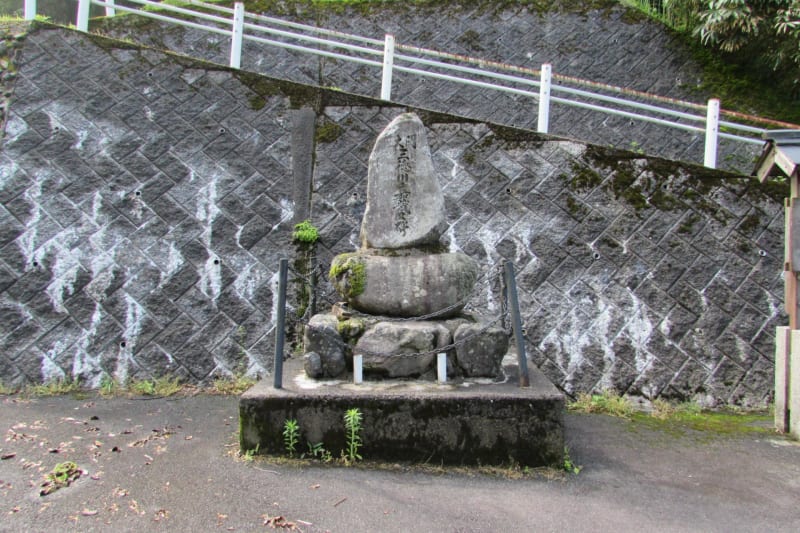 三徳山三佛寺(さんぶつじ) - 旅行 写真で紹介 三徳山三佛寺(さんぶつじ) - 旅行 写真で紹介