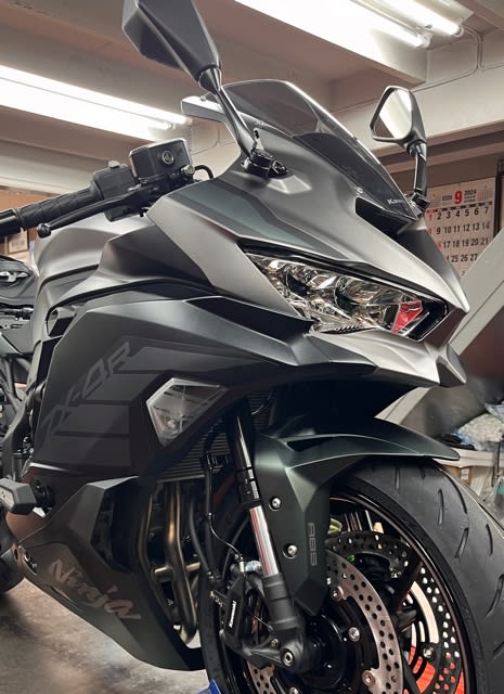 2024/9/3◇2025「ZX-4R SE」グレー×ブラック!当店到着ですっ 2024/9/3◇2025「ZX-4R SE」グレー×ブラック!当店到着ですっ