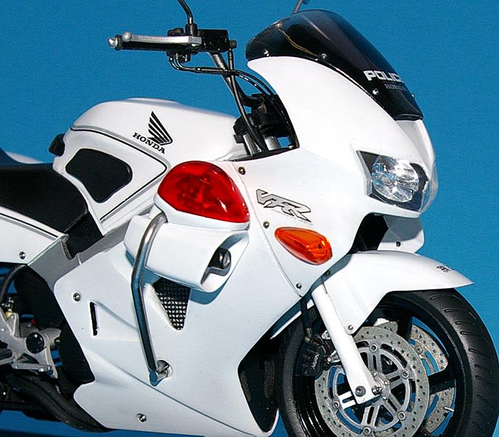 ホンダ VFR800P 警視庁 白バイ （Hamachamps） - エムズプラス