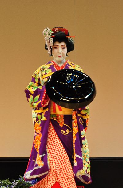 市民芸能のつどいーⅠ》 舞踊 長唄 「藤 娘」 花柳流 - BIG SKY