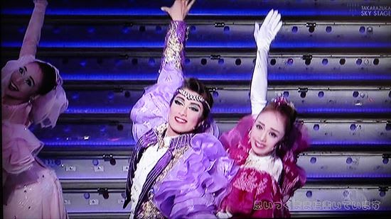 星組 宝塚大劇場公演 グランステージ 桜華に舞え-SAMURAI The FI…