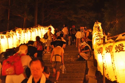 明日は愛宕山で火の用心、「千日詣り」です。 - 保津川下りの船頭さん