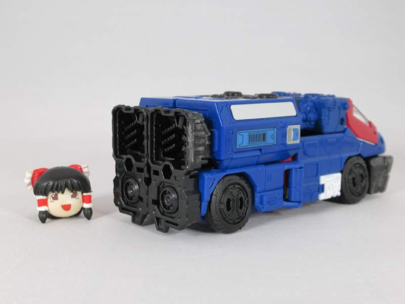 SG17 アイアンハイド　SG45 クロスヘアーズ　トランスフォーマー　シージ SG-17 アイアンハイド｜トランスフォーマーオフィシャルサイト