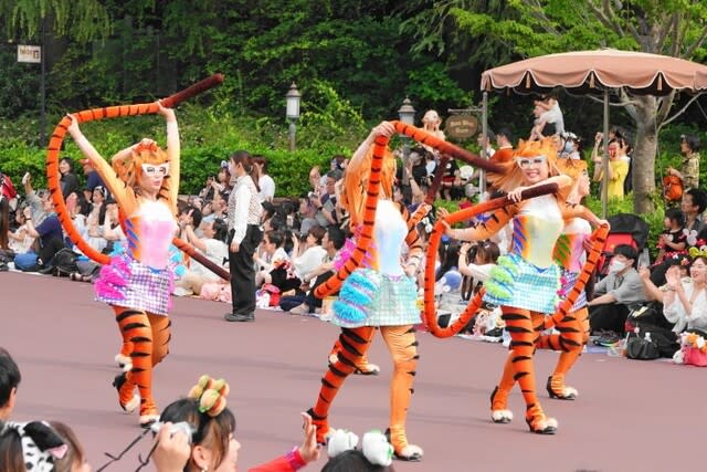ズートピアのジュディ・ニックを乗せたフロート 〈ディズニー
