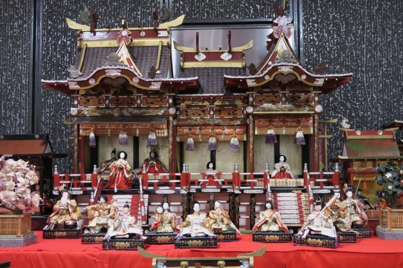 御殿雛と土雛 - 自然を求めて近辺ぶらり 御殿雛と土雛 - 自然を求めて近辺ぶらり