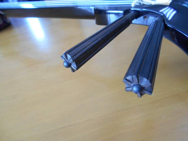 沖縄三線知念大工 ⚠️コレ以下はありません。⚠️ カミゲン？ 知念大工 沖縄三線 棹のみ スンチー塗り カミゲン