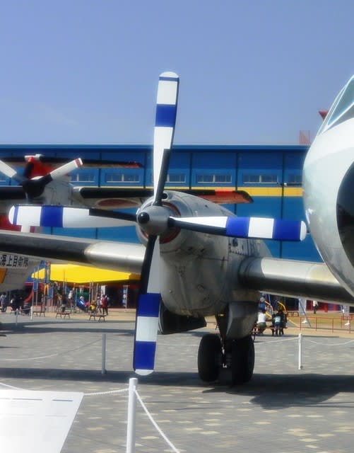 YS-11A-500R（双発ターボプロップエンジン方式・旅客機） - 観光