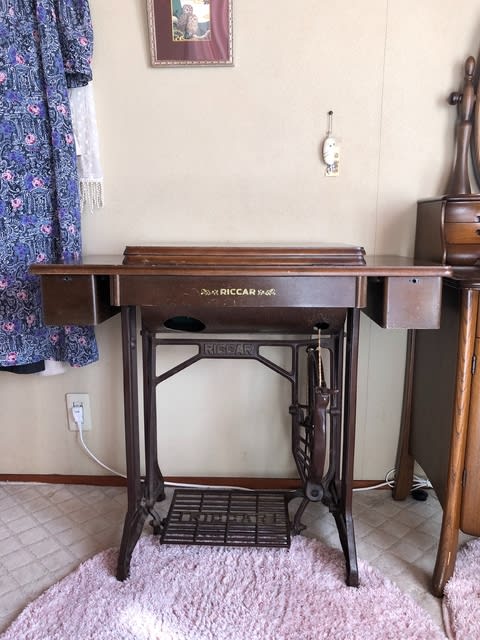 アンティークミシンでミシン台を作ってみた - mika日記
