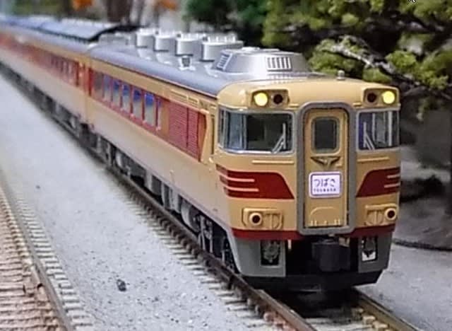 KATOのAssyパーツで揃えた10-1254相当のキハ181「つばさ