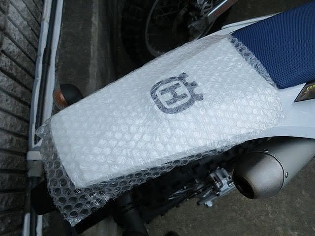 軽量と言う最強の武器を持つ、Husqvarna TE250i 2019