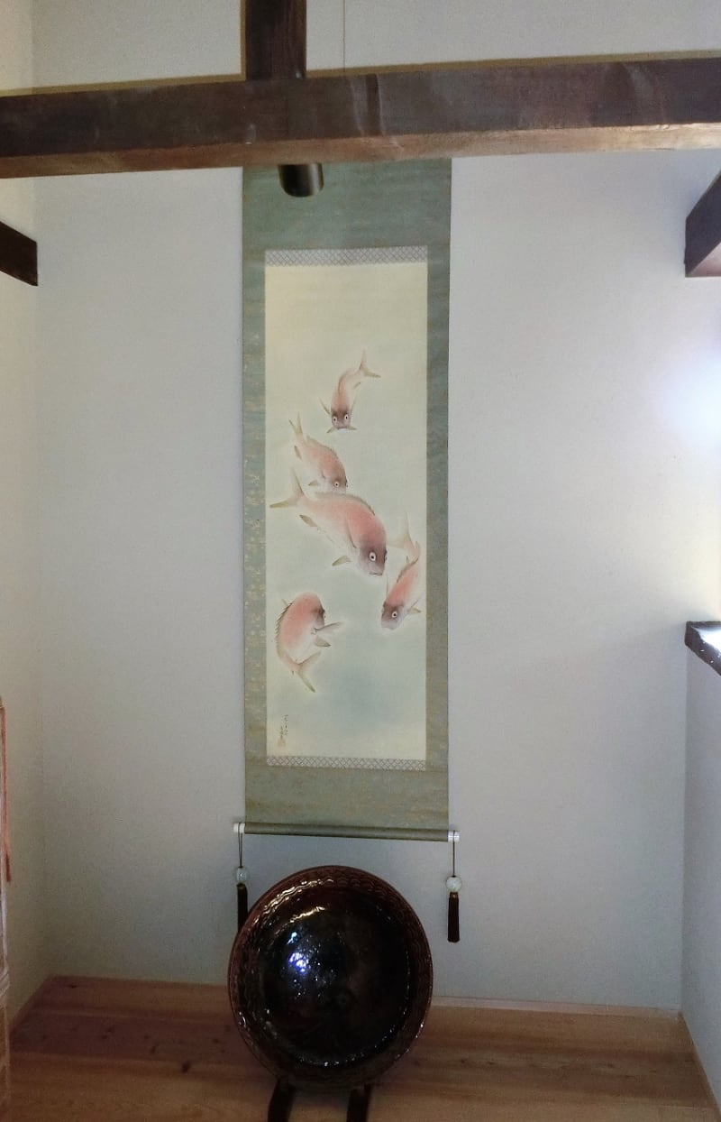 忘れ去られた画家 游鯛図 中村左洲筆 - 夜噺骨董談義 忘れ去られた画家 游鯛図 中村左洲筆 - 夜噺骨董談義