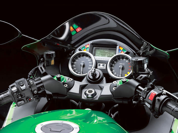 ZX-14R/ZZR1400 2016年モデル発表♪ - ZZR1400 PHANTOM Ninja 黒影 ZX-14R/ZZR1400 2016年モデル発表♪ - ZZR1400 PHANTOM Ninja 黒影