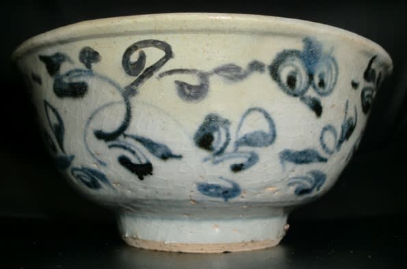 唐草染付安南茶碗(補修品) 17~18世紀 その3 - 夜噺骨董談義 唐草染付安南茶碗(補修品) 17~18世紀 その3 - 夜噺骨董談義