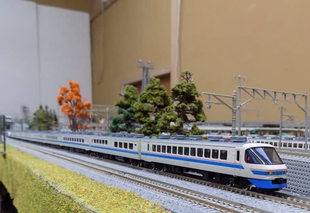 TOMIXの92629他 JR485系特急電車（スーパー雷鳥仕様