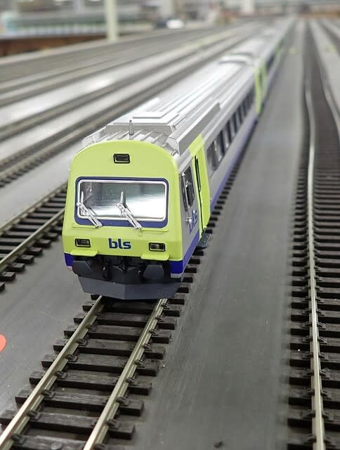 2022/12 モデルバーンクラブ運転会 スイス・BLS - こてはし鉄道日記