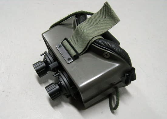 PVS-14（JGVS-V8）暗視装置を双眼にマウントNOROTOS 自衛隊