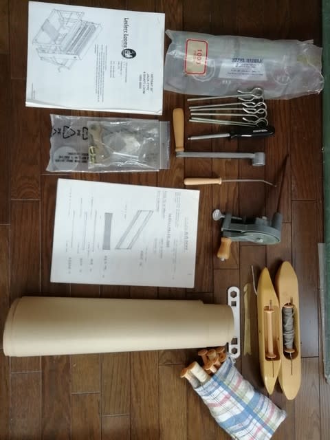 ルクルール社 4枚綜絖 中古織り機譲ります - 古民家(ゆう工房 ルクルール社 4枚綜絖 中古織り機譲ります - 古民家(ゆう工房