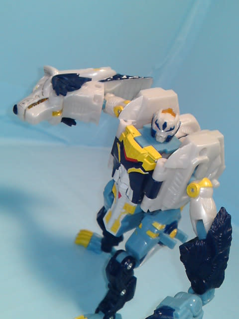 TFギャラクシーフォース デラックスクラス ファングウルフを TFギャラクシーフォース デラックスクラス ファングウルフを