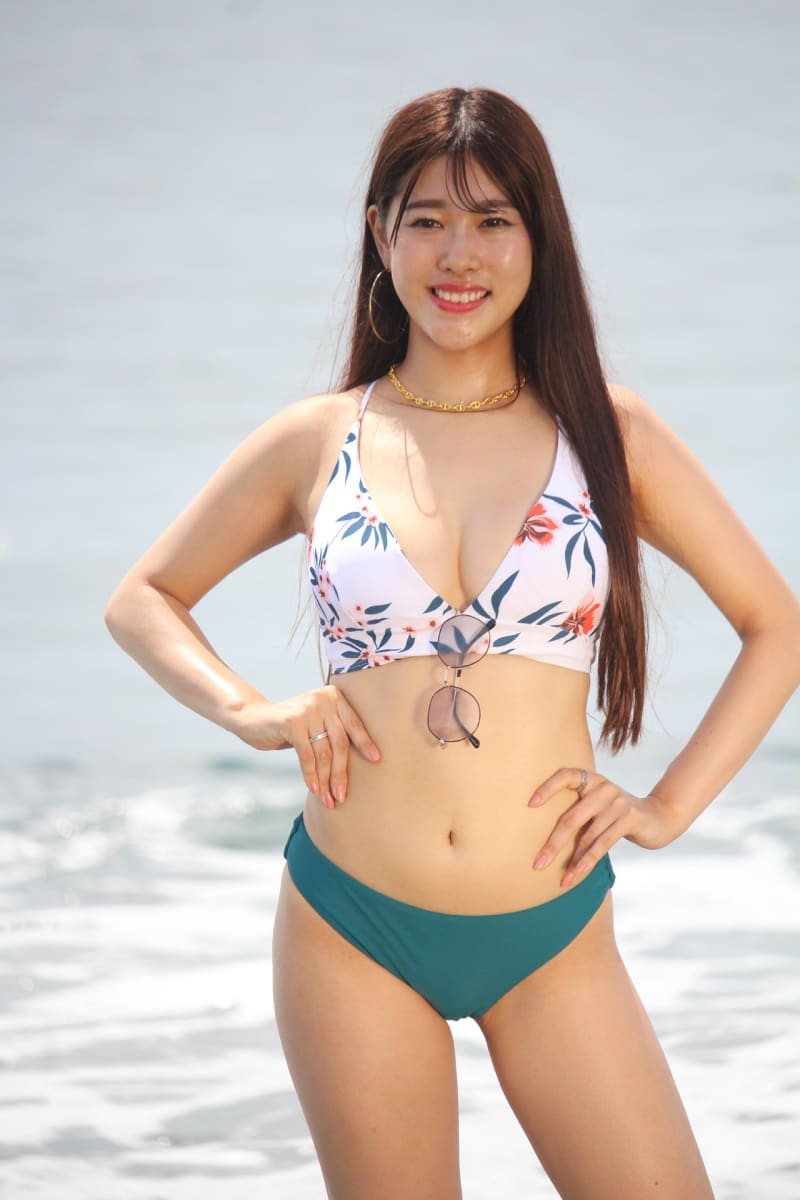 こぼれ出る】一ノ瀬花音さん特集（2022-08-07①） - ビバ！撮影会!!