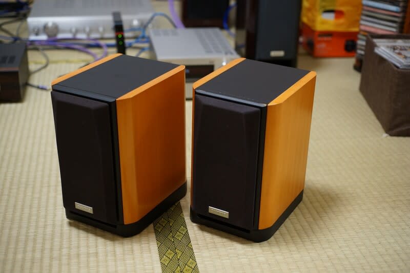 ONKYO D-112E レビュー:透明繊細のボーカルと極めて高い解像度 ONKYO D-112E レビュー:透明繊細のボーカルと極めて高い解像度