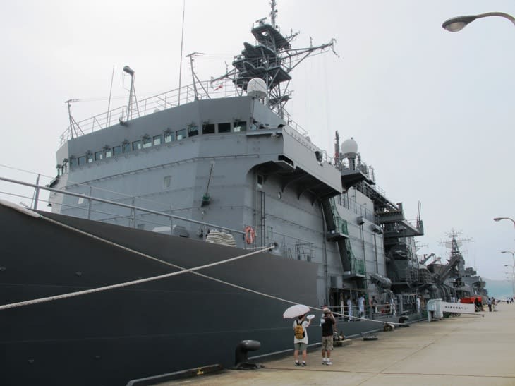 潜水艦救難艦「ちはや」 ：2代 ASR-403 海上自衛隊 - 観光列車