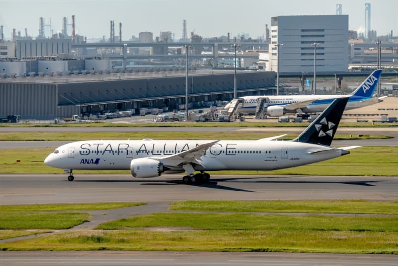 初!ANA、スターアライアンス塗装のB787-9 (10月7 初!ANA、スターアライアンス塗装のB787-9 (10月7