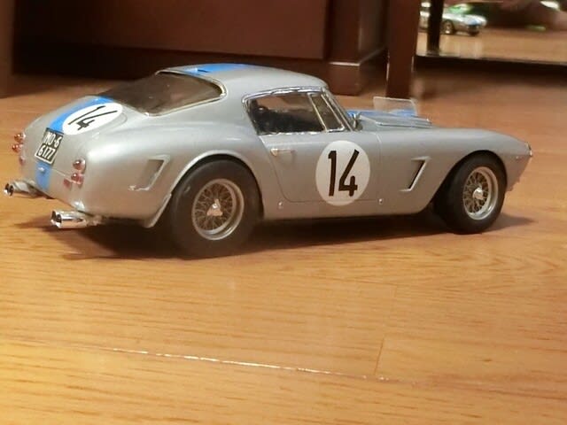 1/24グンゼ改造 フェラーリ250GT SWB 完成！ - sportscar graphic