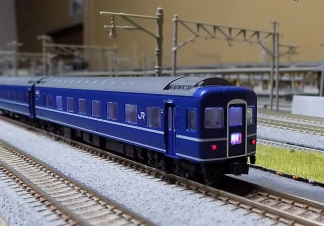 KATOの10-1233/1234 14系 寝台特急「さくら」JR仕様