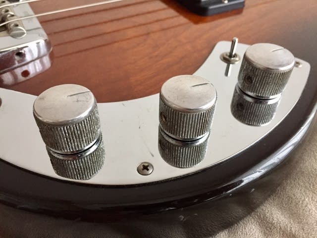 G&L / L-1000 初期型 - on Bass+