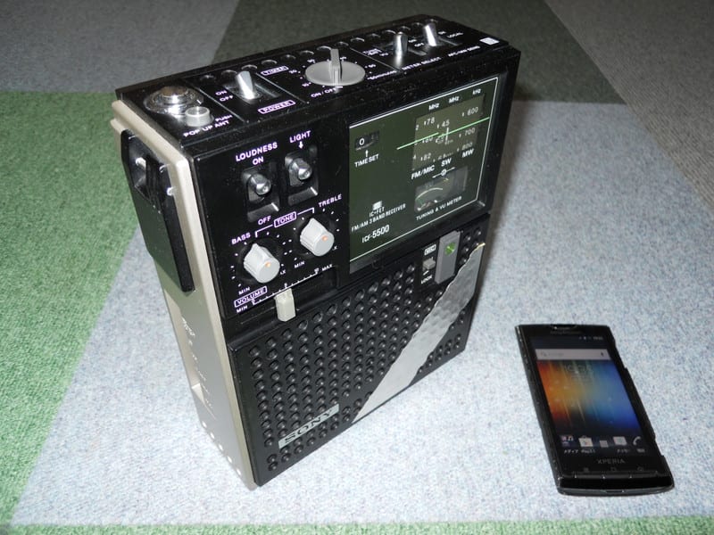 SONY ICF-5500 スカイセンサー5500 というラジオなんだけど