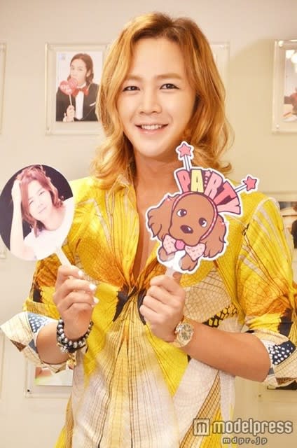 JKSがAP SHOP OPENセレモニーで着ていた洋服を展示&チャン JKSがAP SHOP OPENセレモニーで着ていた洋服を展示&チャン
