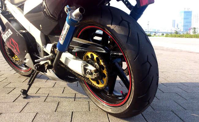 NSR250R (MC18) リアホイール17インチ化&タイヤ+ホイール NSR250R (MC18) リアホイール17インチ化&タイヤ+ホイール