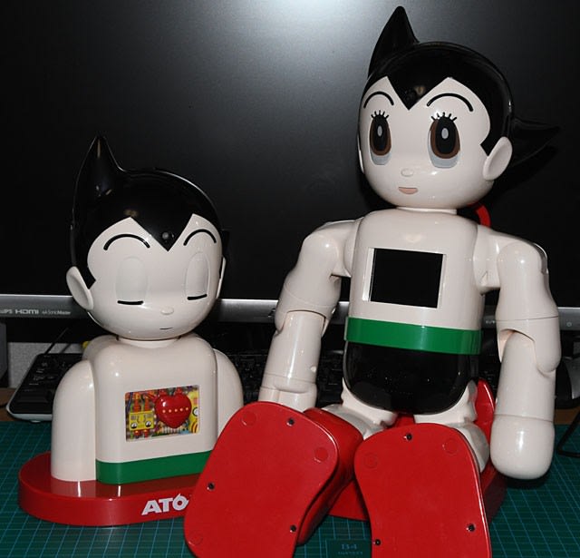 感動的な『ATOM人感ライト』フィギュア! - blue deco design lab 感動的な『ATOM人感ライト』フィギュア! - blue deco design lab