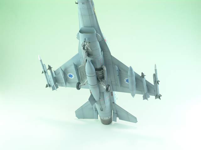 ハセガワ 1/48 《F-16I ファイティングファルコン イスラエル