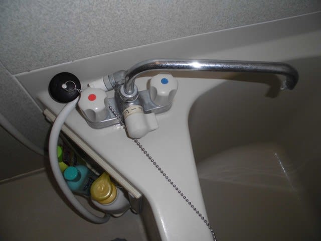 千葉県市川市 TOTO 2ハンドル混合水栓(台付)TMS26C 千葉県市川市 TOTO 2ハンドル混合水栓(台付)TMS26C
