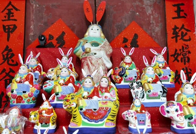 中国の泥人形（8）季節の泥人形、「兎児爺」 - 中国語学習者の